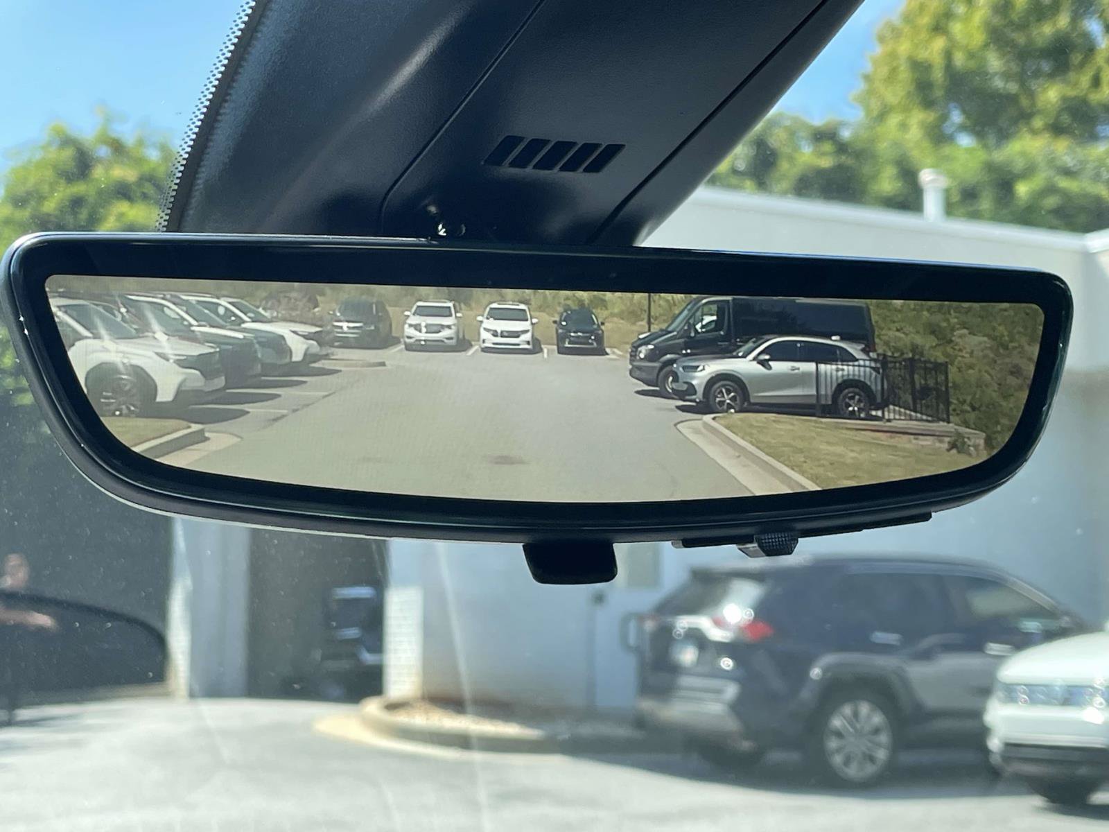 Used 2024 Cadillac XT6 Premium Luxury w/ Technology Package FWD image 23