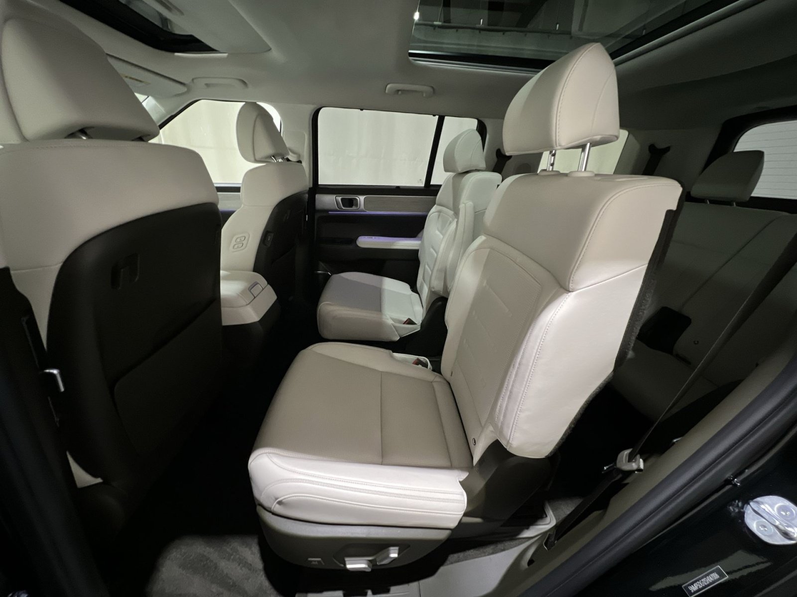 Used 2025 Hyundai Santa Fe Calligraphy AWD/4WD image 35