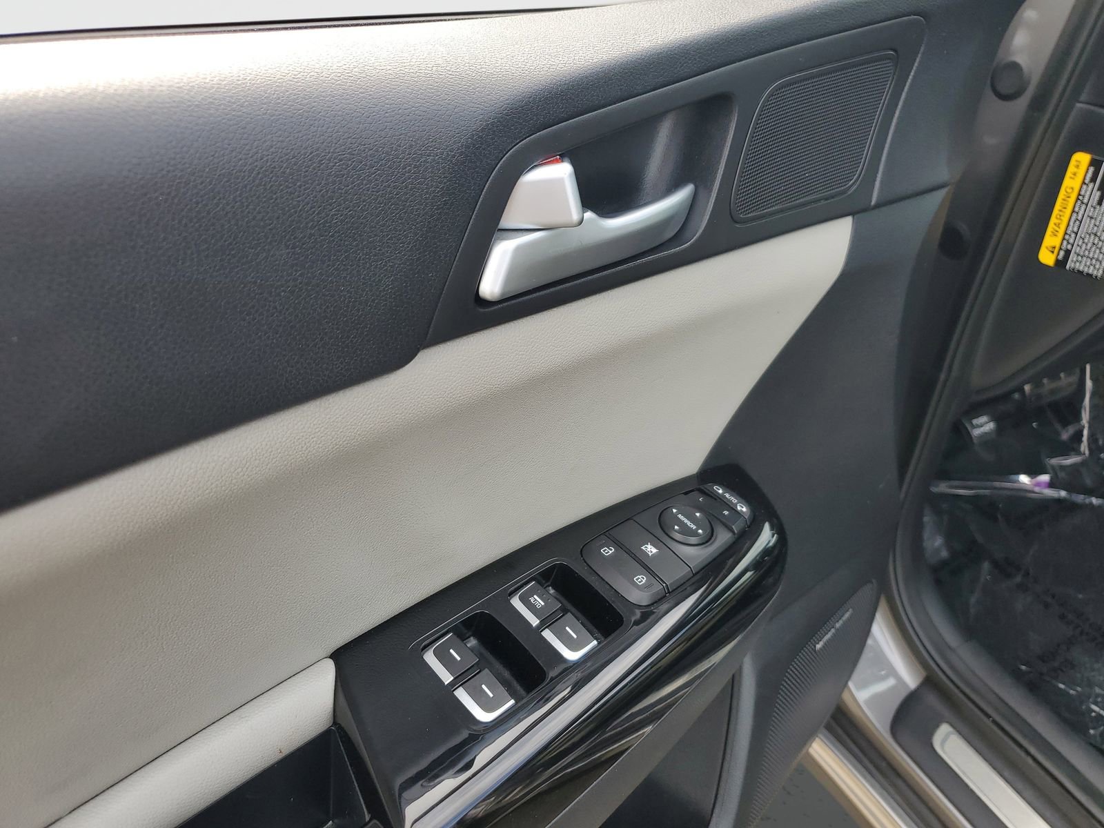 Used 2017 Kia Sportage SX image 22