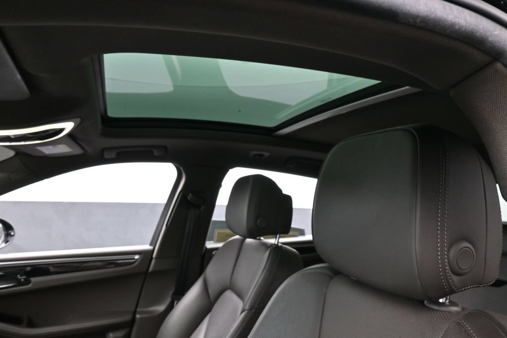 Used 2018 Porsche Macan S AWD/4WD image 11