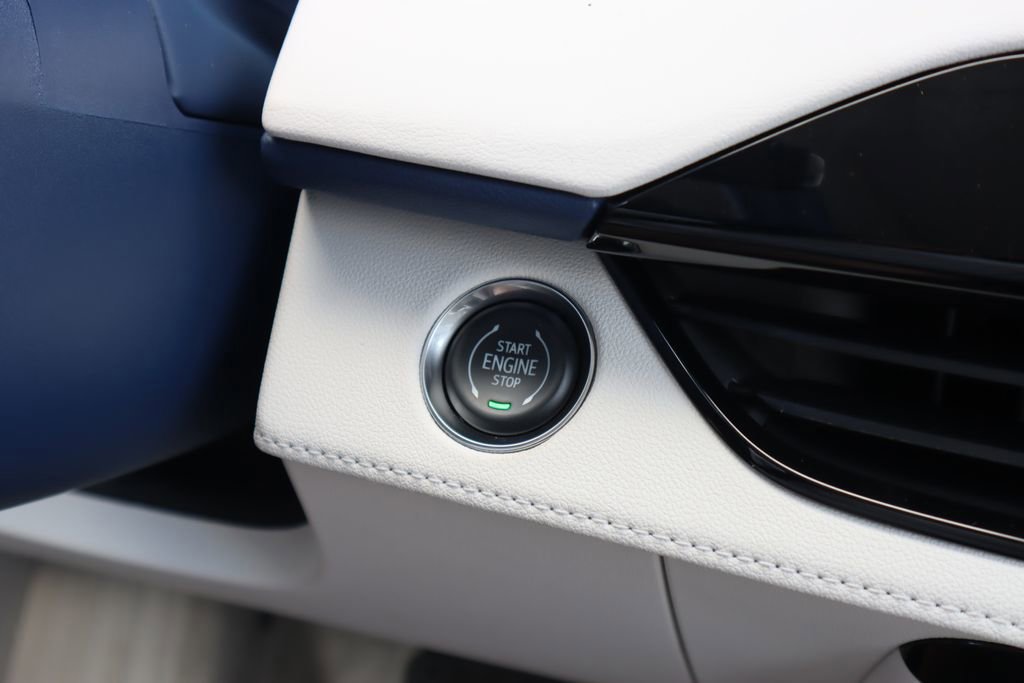 New 2026 Buick Enclave Avenir w/ Super Cruise Package image 12