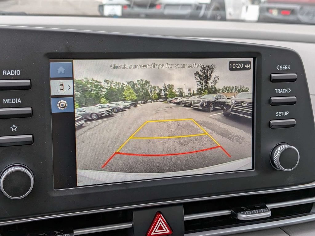 Used 2025 Hyundai Elantra Sport FWD image 19