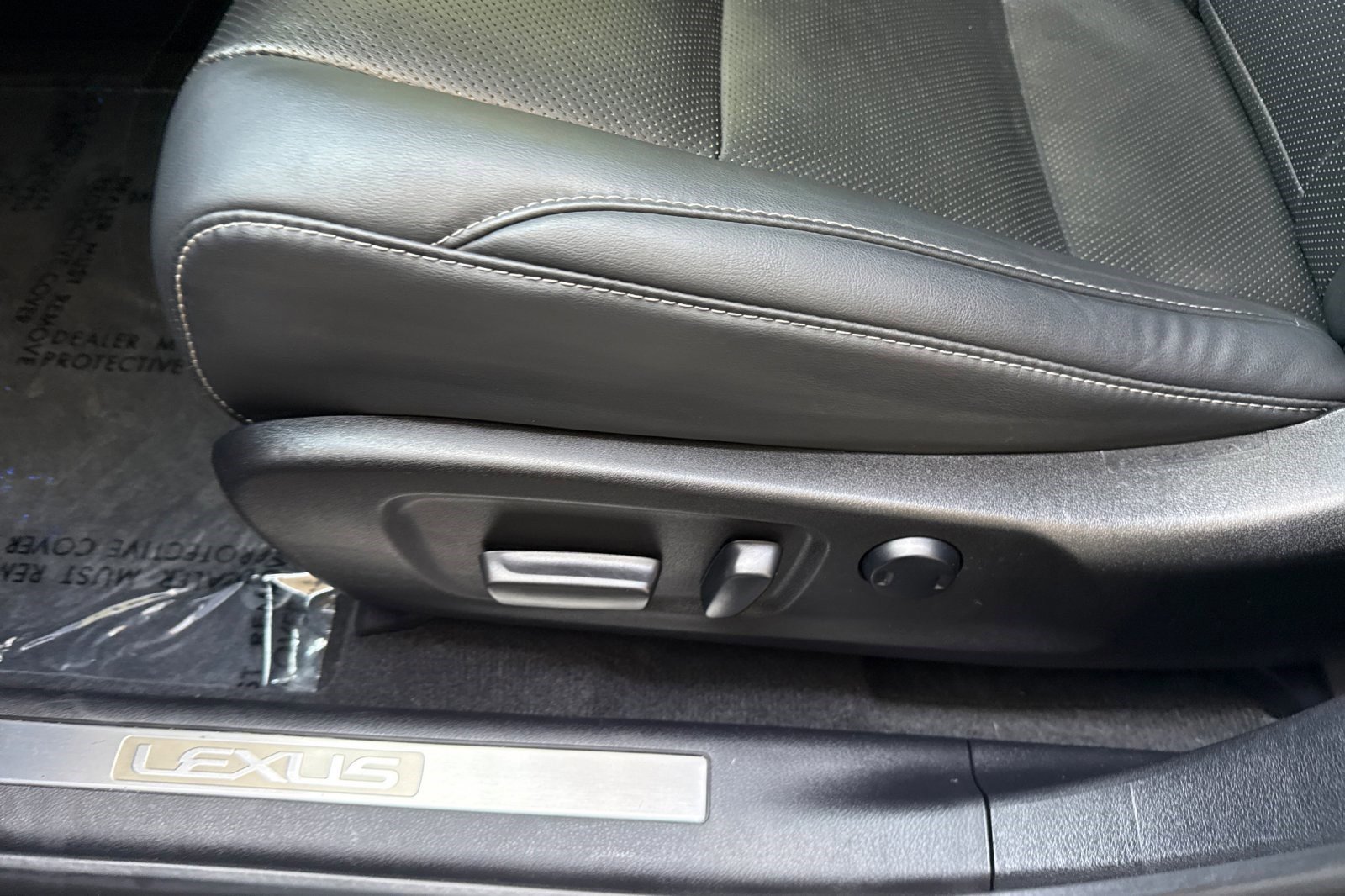 Used 2022 Lexus RX 450h AWD w/ Premium Package image 13