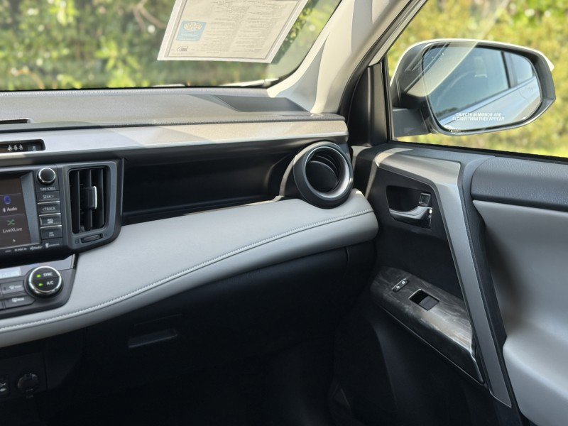 Used 2018 Toyota RAV4 Platinum image 22