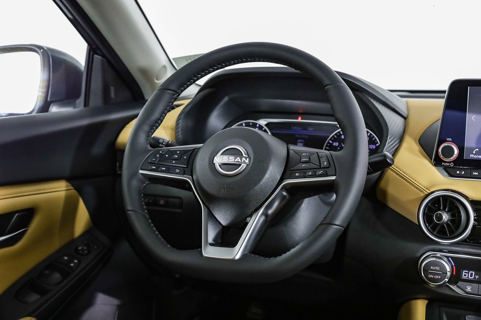 Used 2025 Nissan Sentra SV w/ SV Premium Package image 17