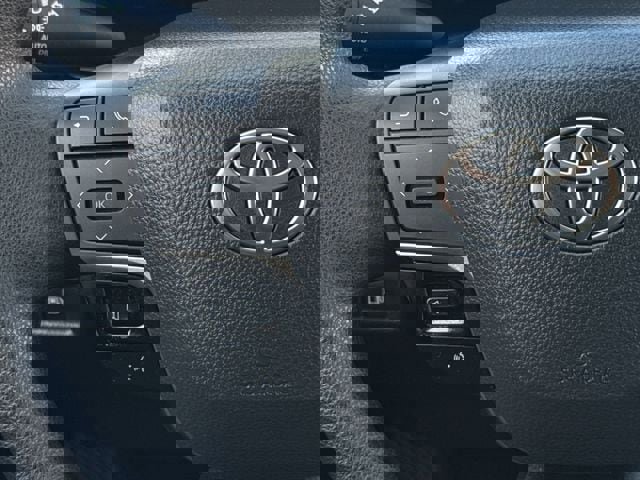 Used 2025 Toyota Camry LE image 14