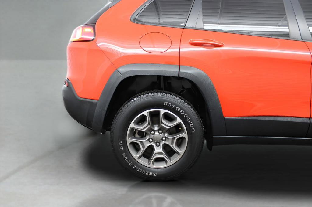 Used 2021 Jeep Cherokee Trailhawk image 17