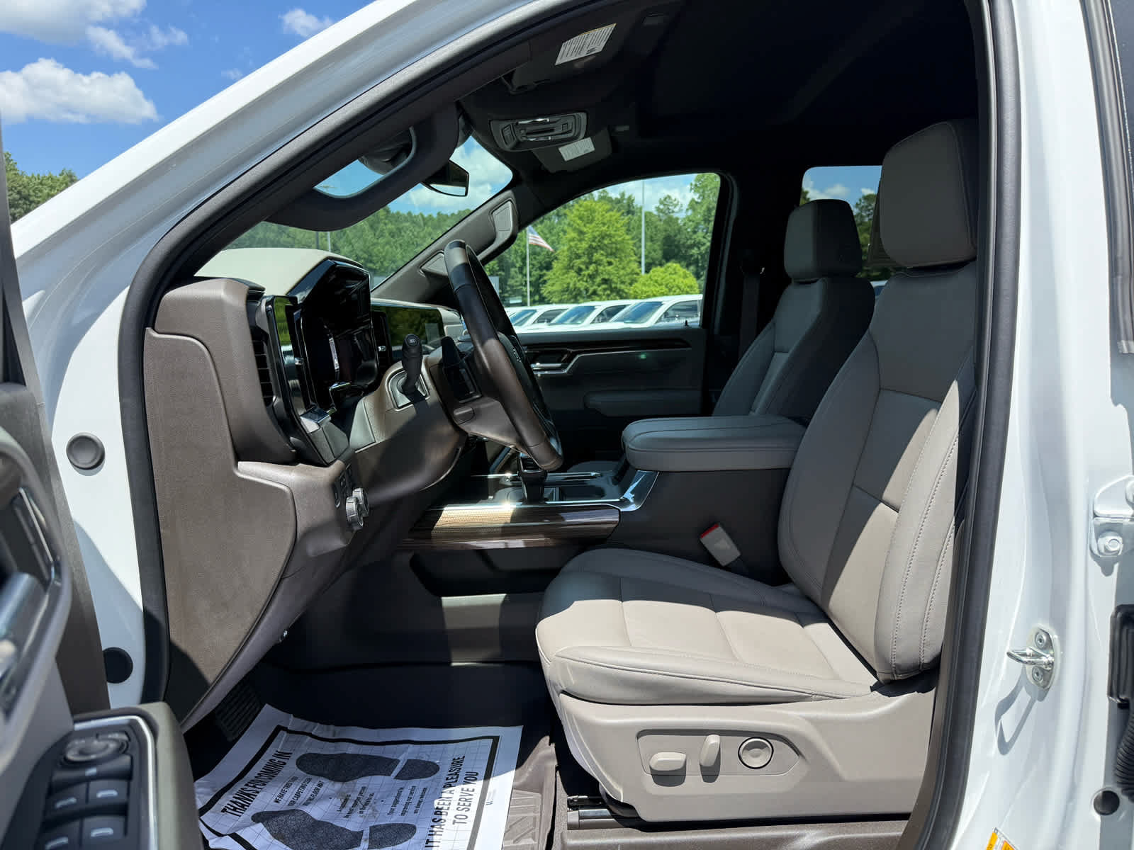 Used 2024 Chevrolet Silverado 1500 RST w/ Convenience Package II AWD/4WD image 11