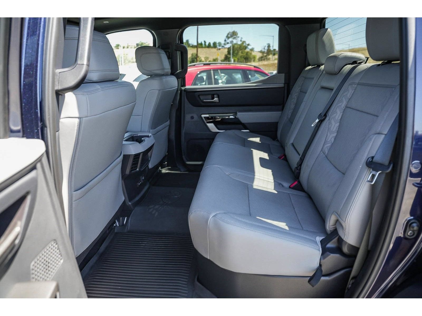 Used 2025 Toyota Tundra Limited w/ TRD Off-Road Package AWD/4WD image 18