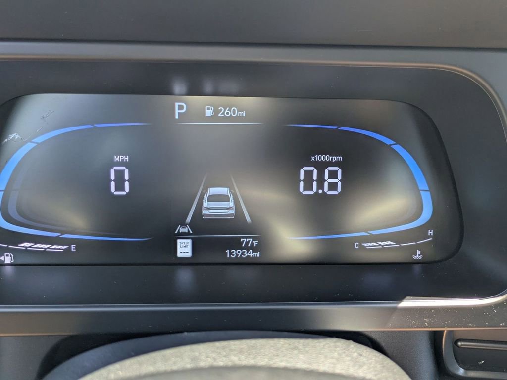 Certified 2025 Hyundai Elantra Sport image 19