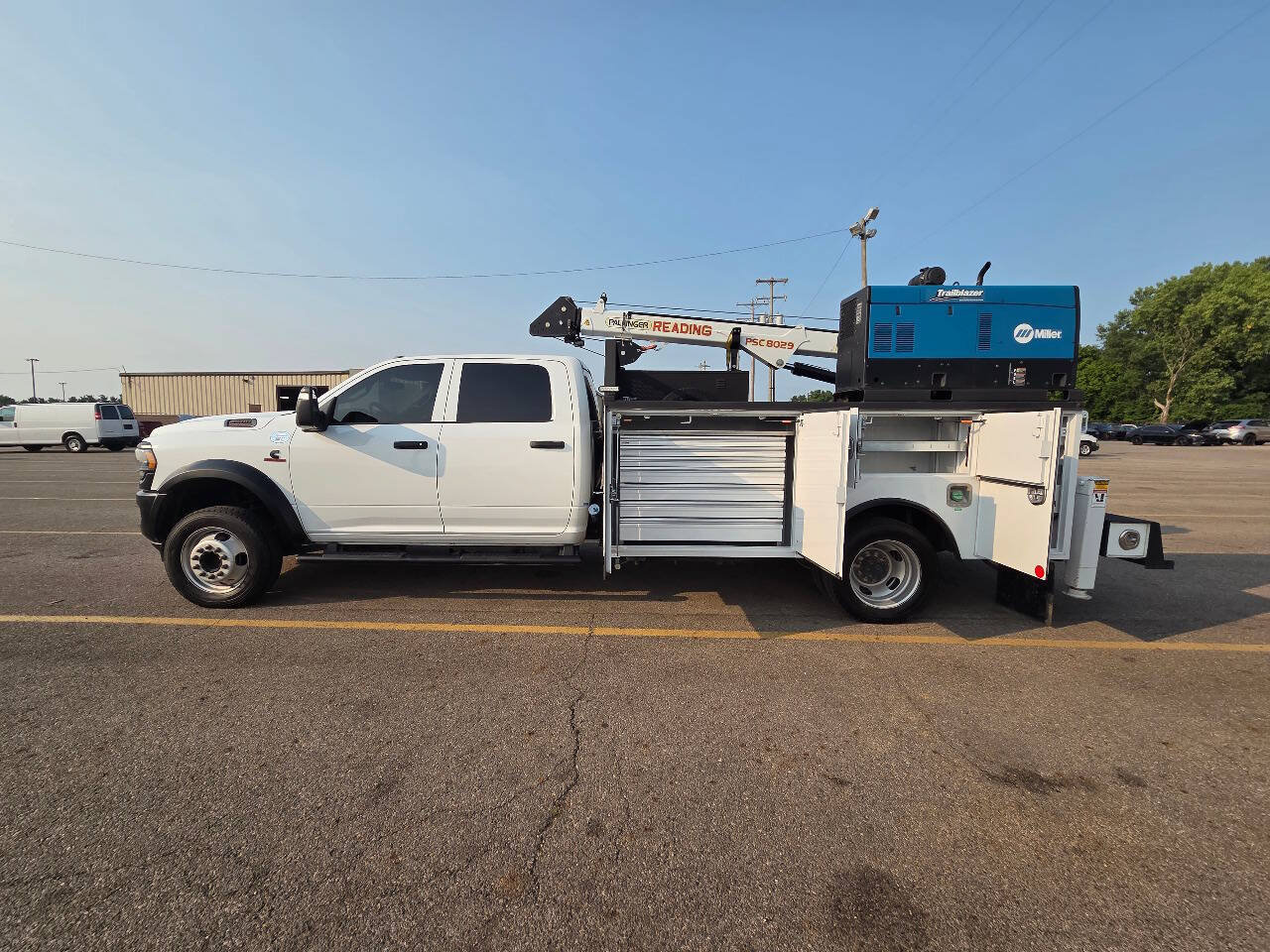 Used 2023 RAM 5500 Tradesman w/ Max Tow Package AWD/4WD image 6