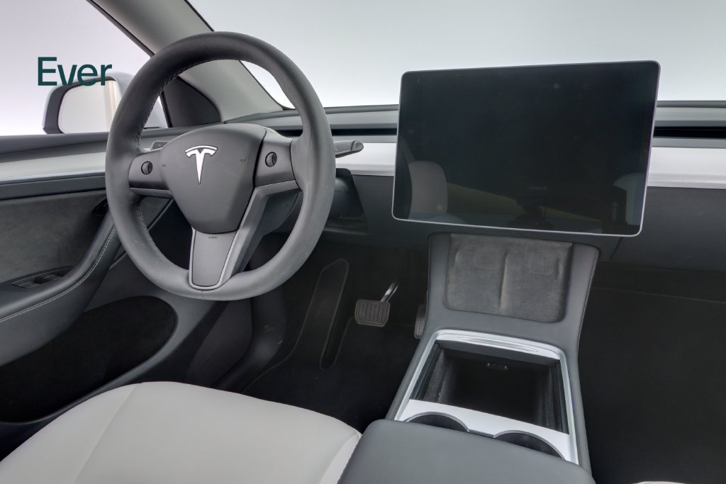 Used 2023 Tesla Model Y Long Range AWD/4WD image 25