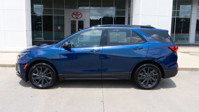 Used 2023 Chevrolet Equinox RS w/ LPO, Floor Liner Package FWD image 2