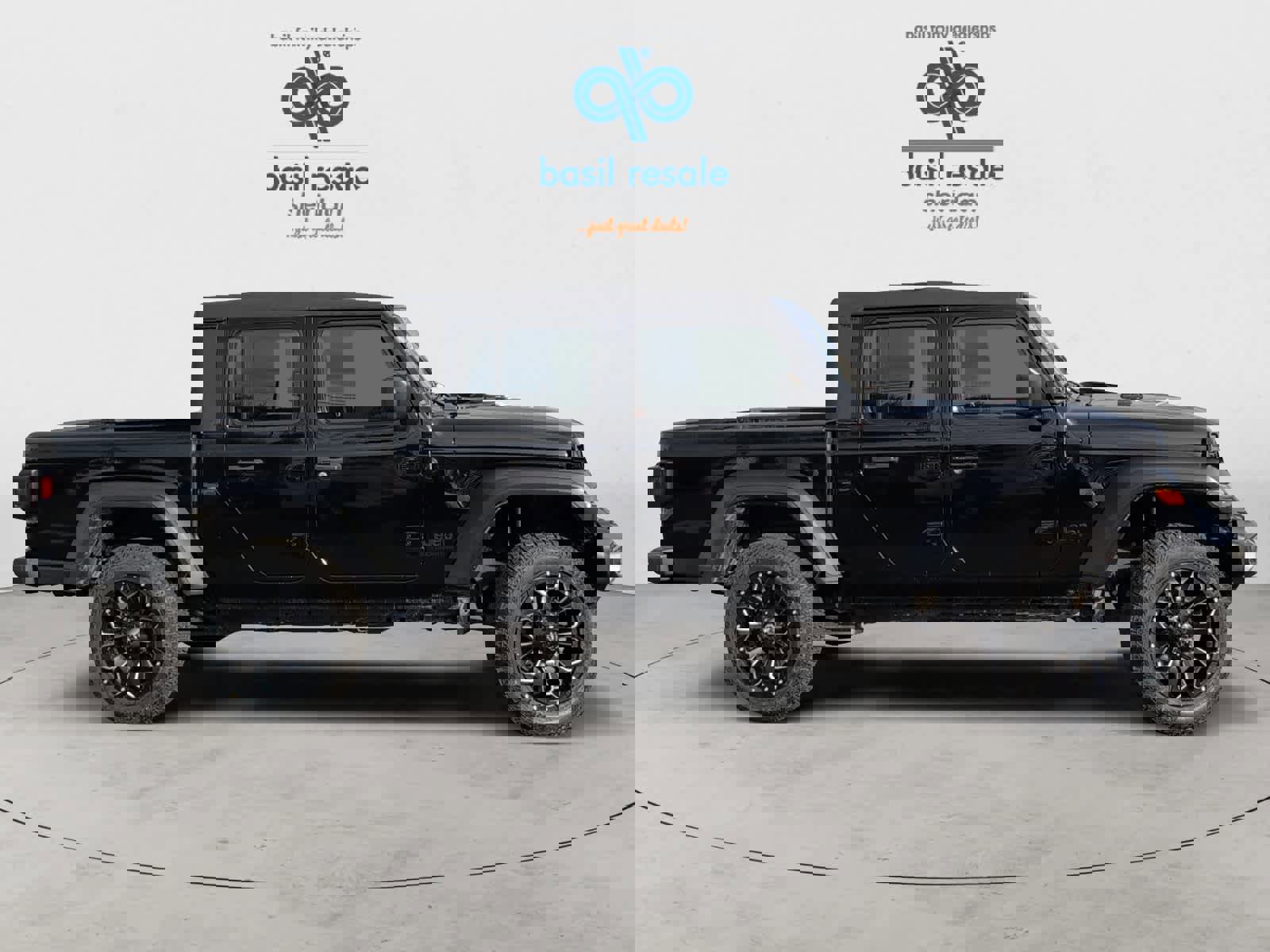 Used 2023 Jeep Gladiator Sport w/ Trailer Tow Package image 9