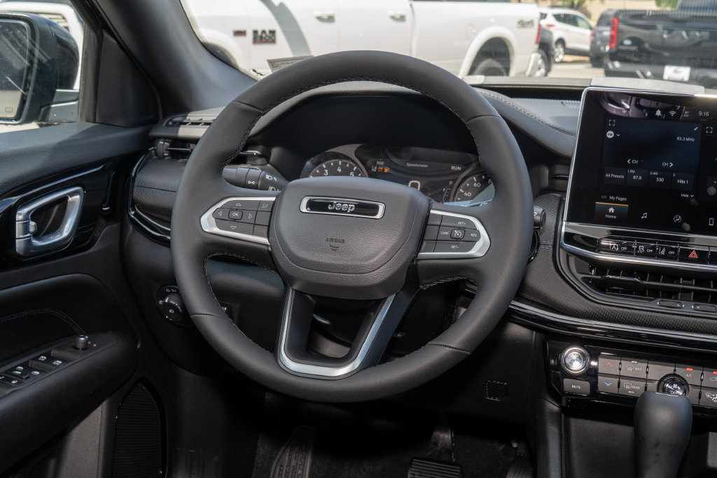 New 2026 Jeep Compass Latitude AWD/4WD image 19