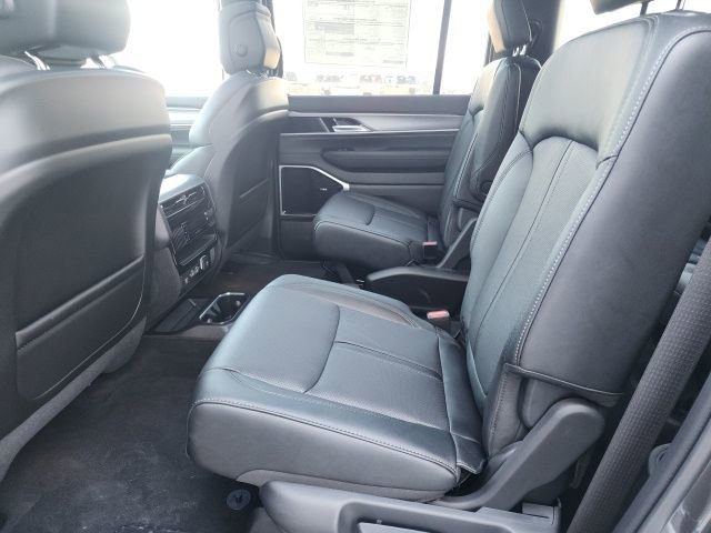 New 2026 Jeep Grand Wagoneer L Limited w/ Premium Group II image 22