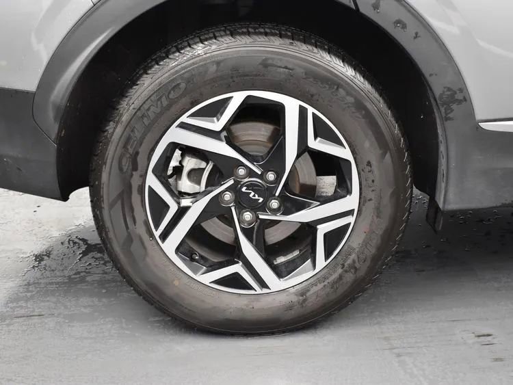 Used 2024 Kia Sportage LX image 38