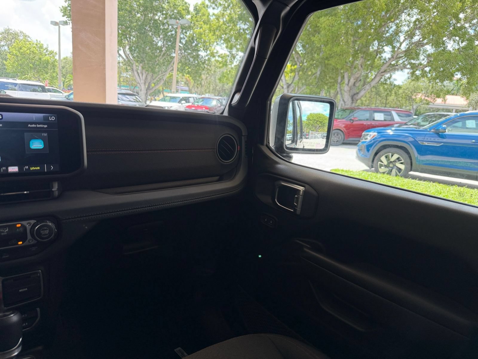 Used 2026 Jeep Wrangler Unlimited Rubicon AWD/4WD image 29