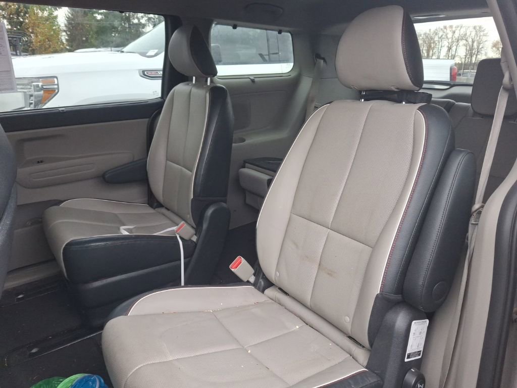 Used 2019 Kia Sedona EX image 8