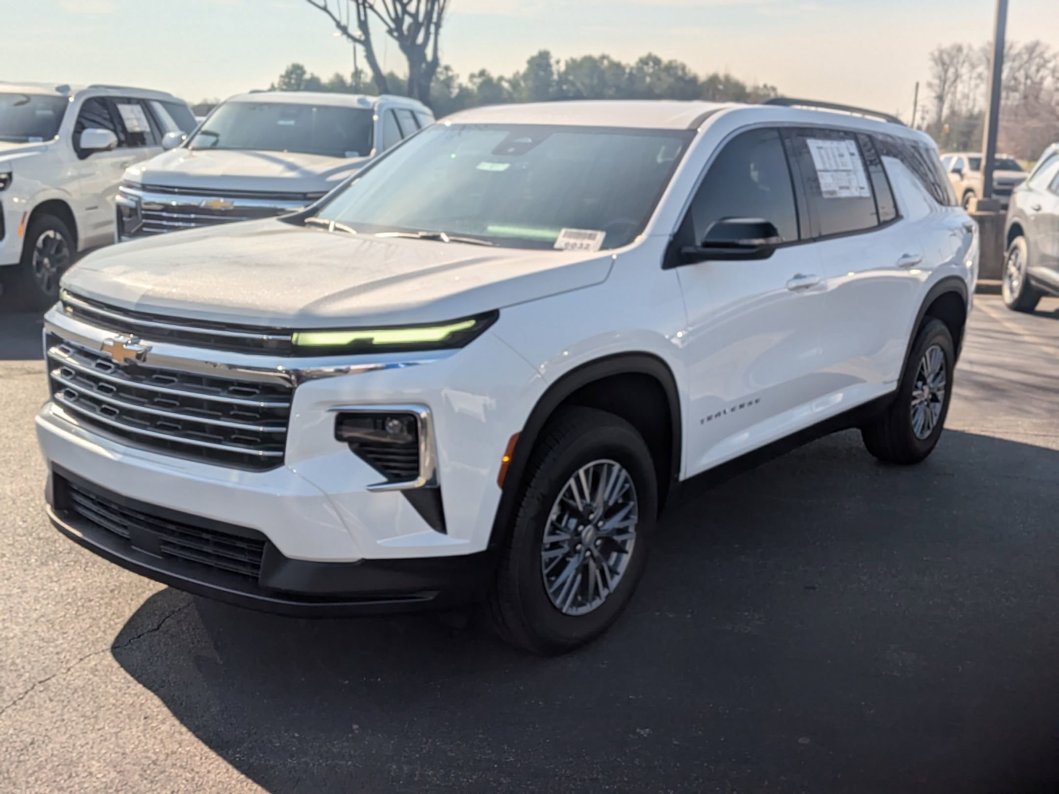 New 2026 Chevrolet Traverse LT FWD image 3