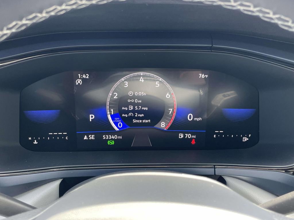 Used 2023 Volkswagen Taos SE w/ Panoramic Sunroof Package FWD image 14