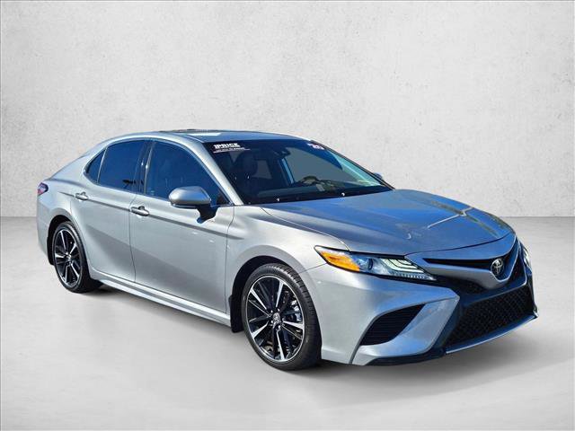 Used 2020 Toyota Camry XSE image 3