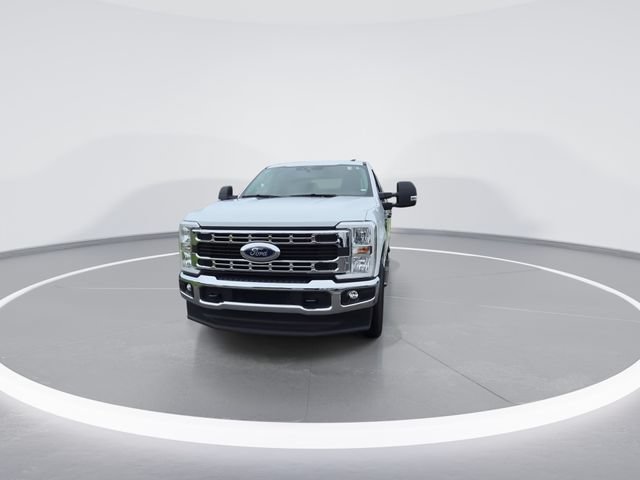 Used 2026 Ford F250 XLT AWD/4WD image 3