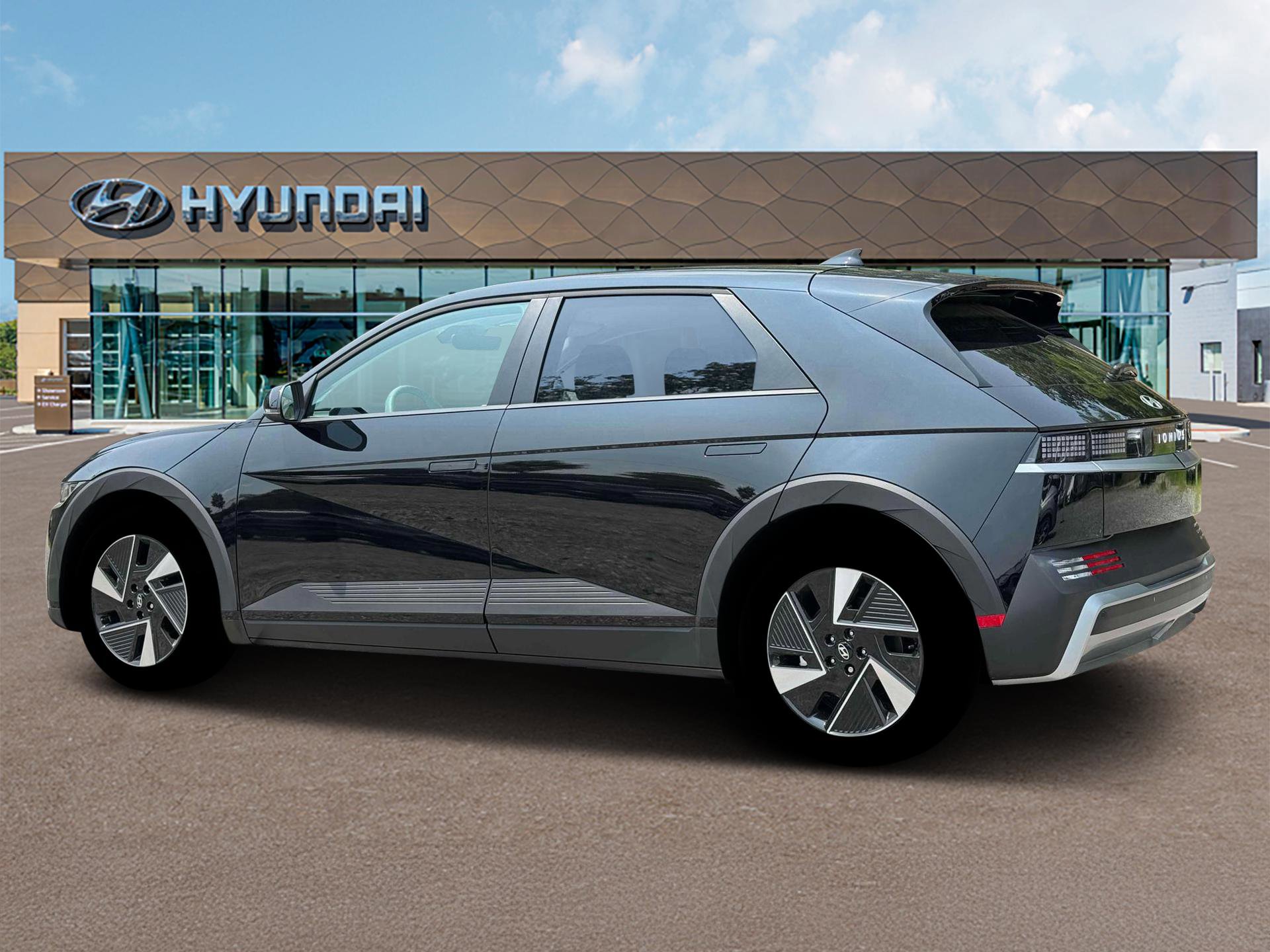 New 2026 Hyundai Ioniq 5 SE image 4
