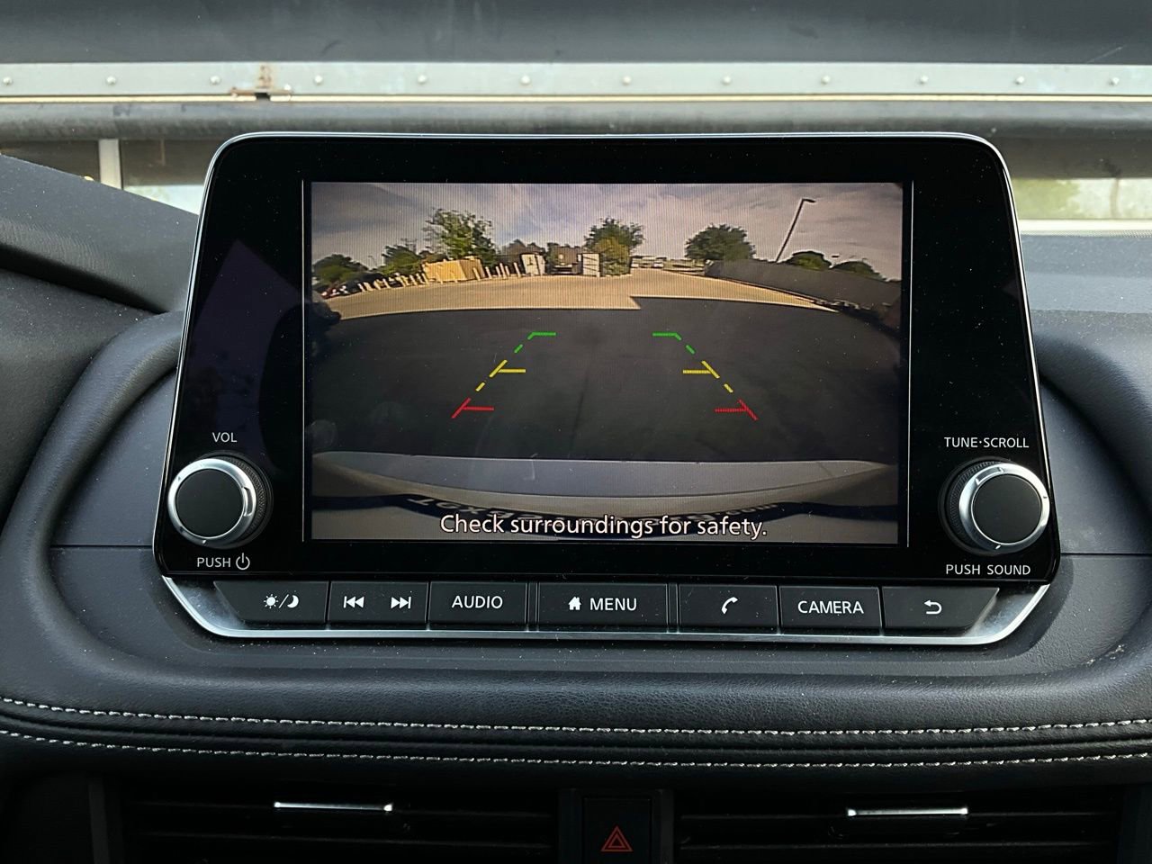 Used 2025 Nissan Rogue SV FWD image 31