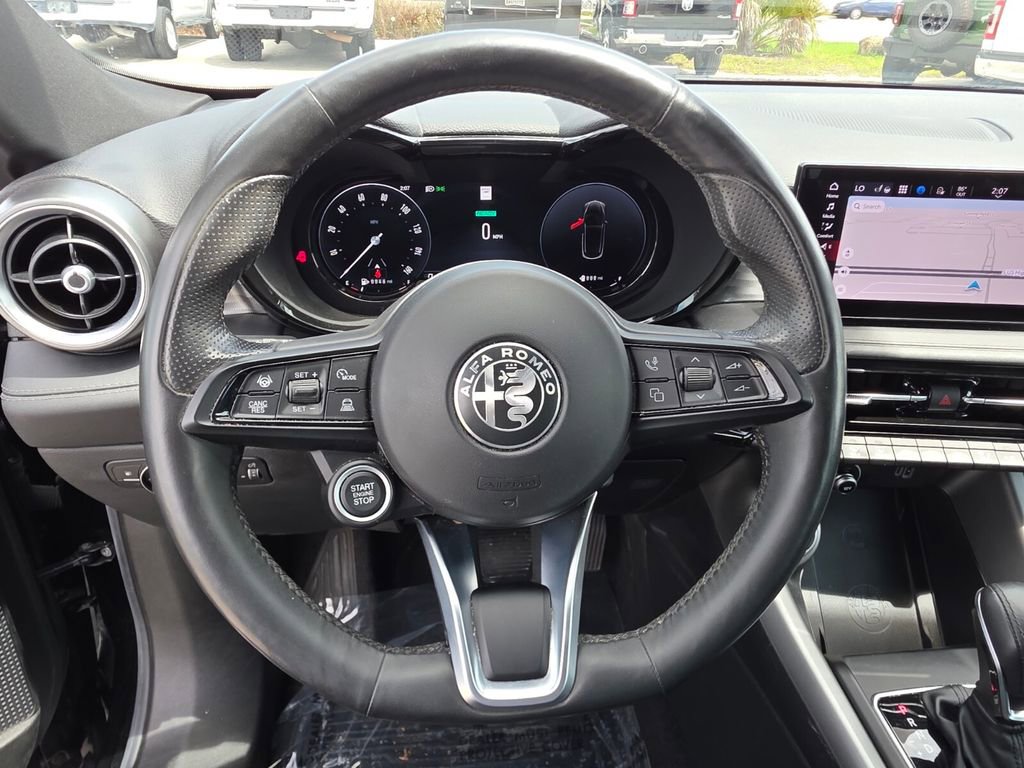 Used 2024 Alfa Romeo Tonale Ti w/ Active Assist Package image 27