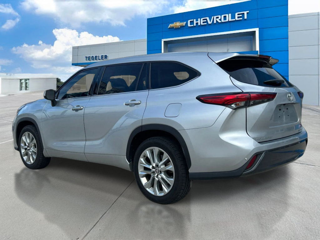 Used 2020 Toyota Highlander Limited FWD image 7