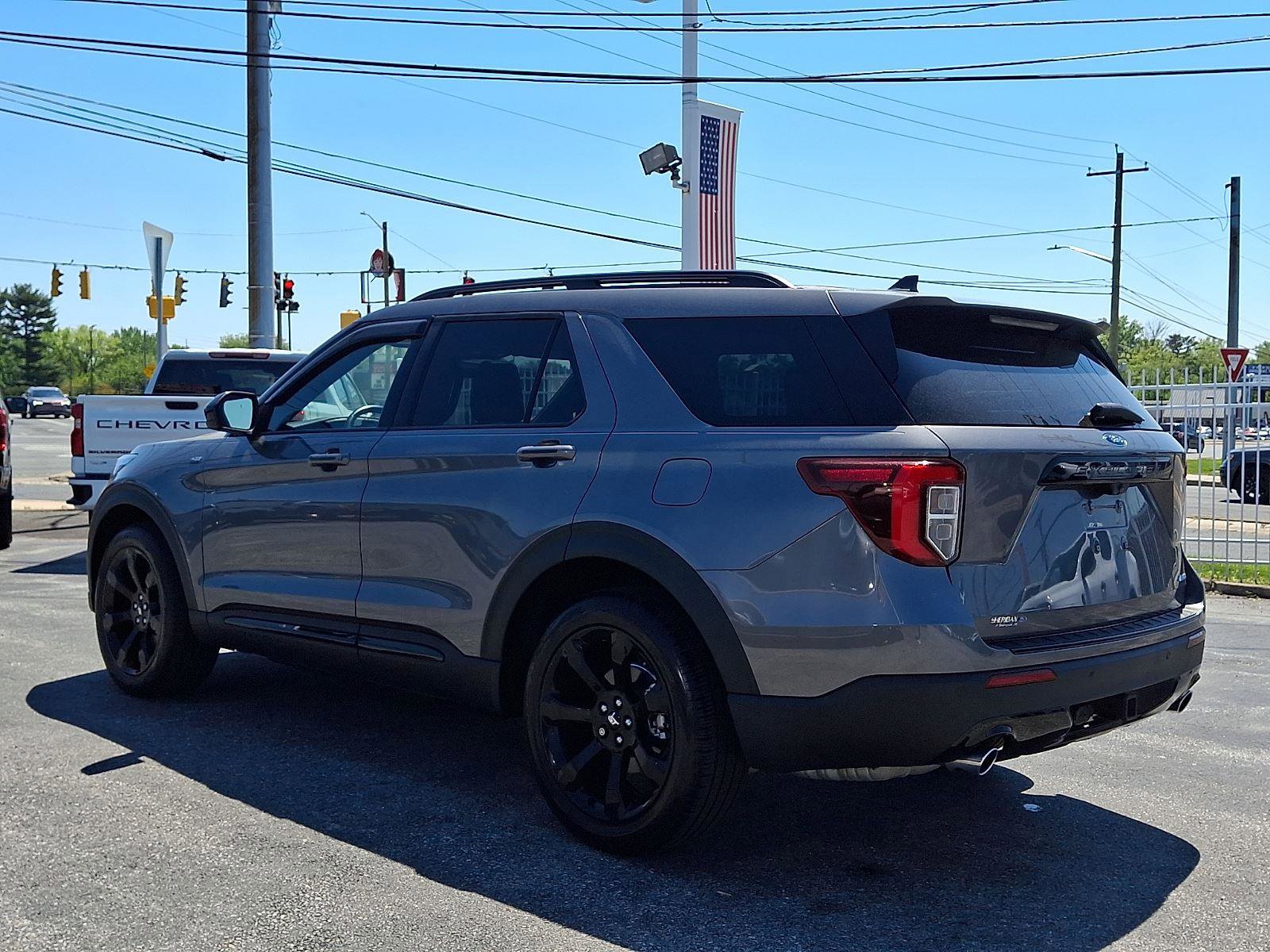 Certified 2022 Ford Explorer ST-Line w/ Class IV Trailer Tow Package AWD/4WD image 4
