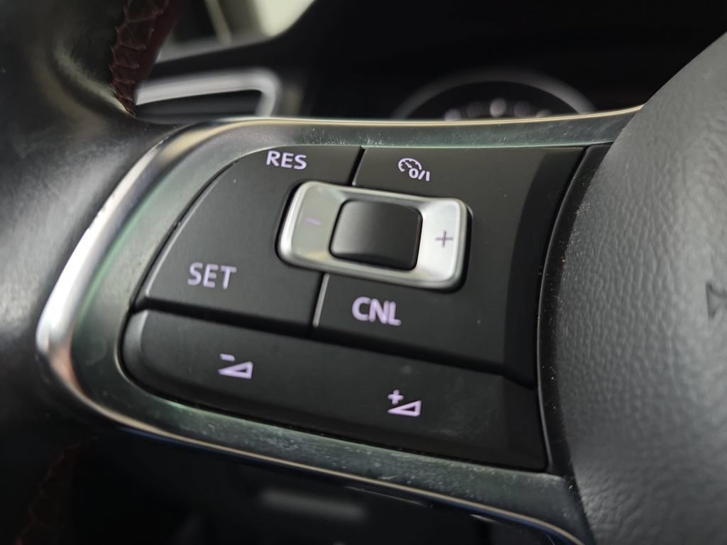 Used 2015 Volkswagen GTI SE w/ Lighting Package (SEL) FWD image 18
