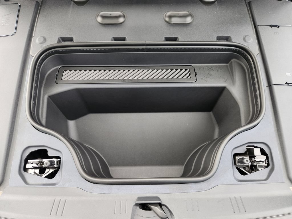 New 2027 Audi A6 e-tron Prestige AWD/4WD image 35