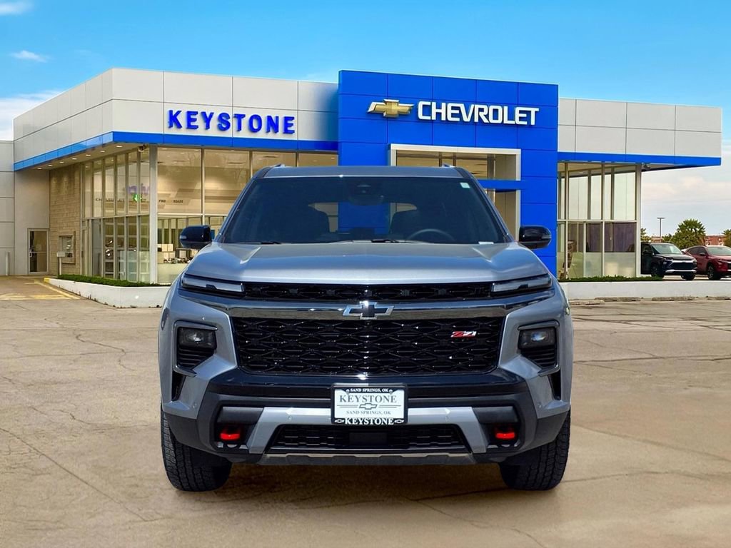 Used 2026 Chevrolet Traverse Z71 w/ Enhanced Driving Package AWD/4WD image 2