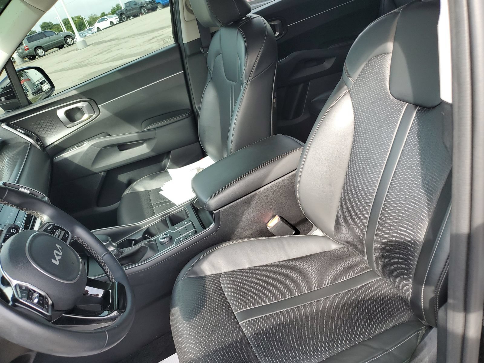Used 2022 Kia Sorento S FWD image 16