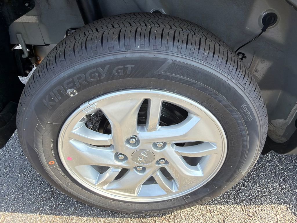 New 2026 Hyundai Venue SE image 17