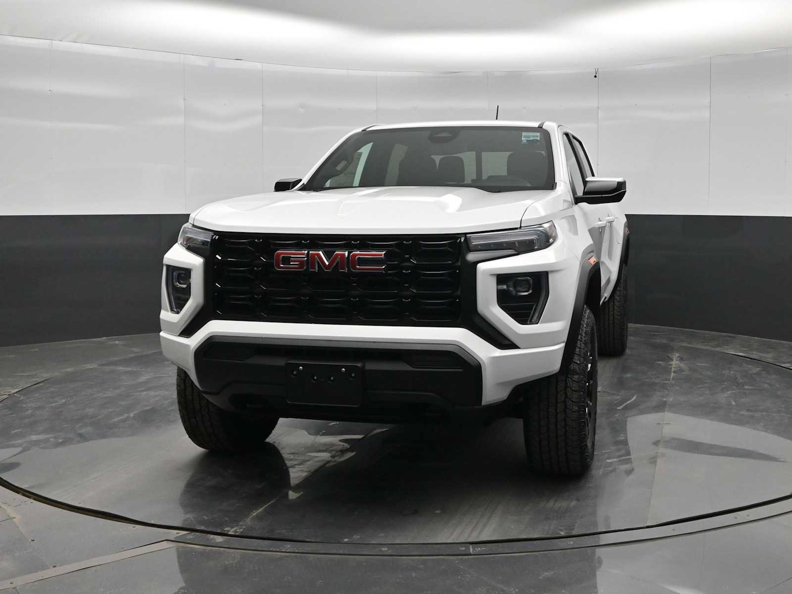 New 2026 GMC Canyon Elevation AWD/4WD image 3