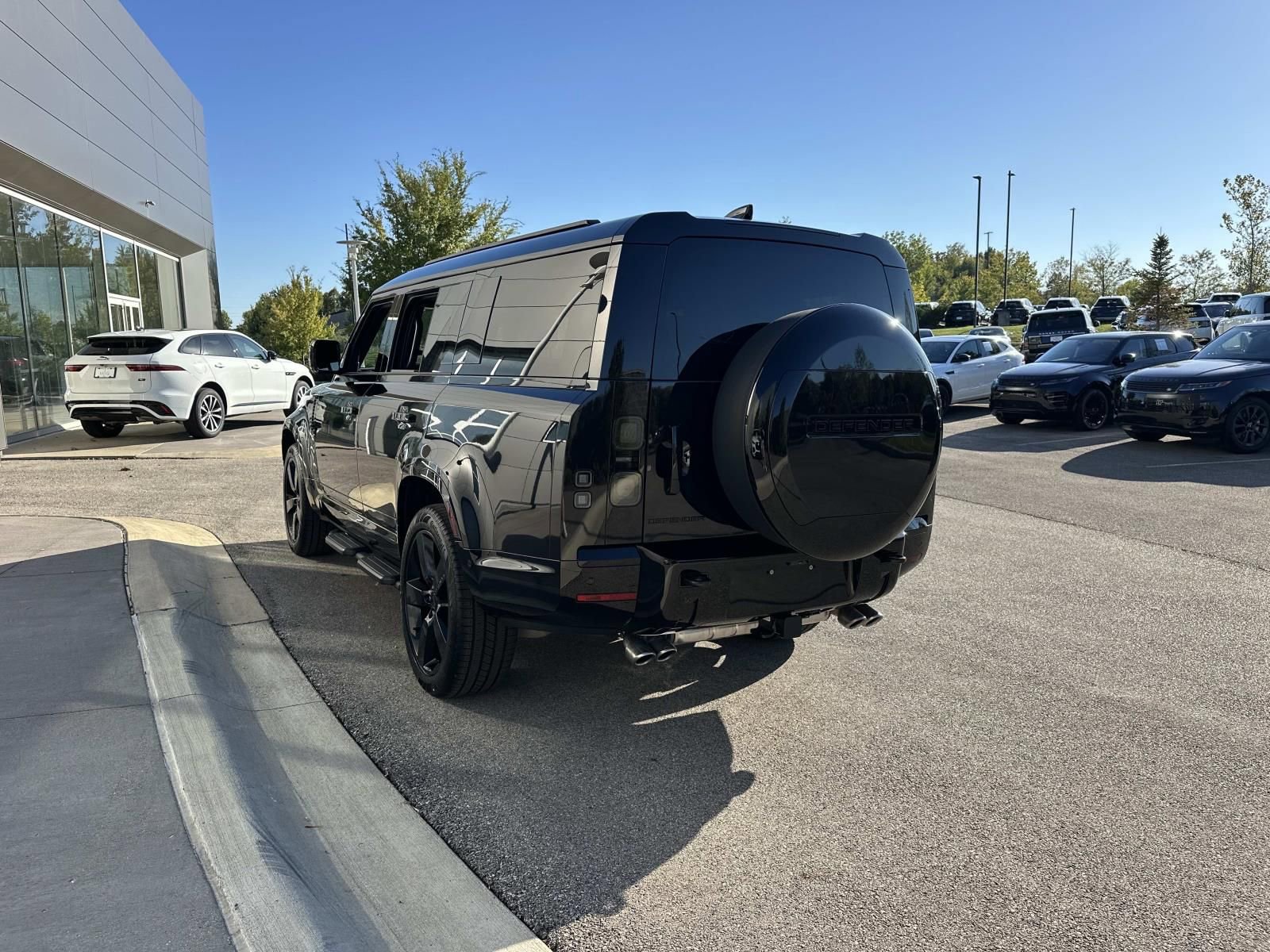 New 2026 Land Rover Defender 130 V8 image 7