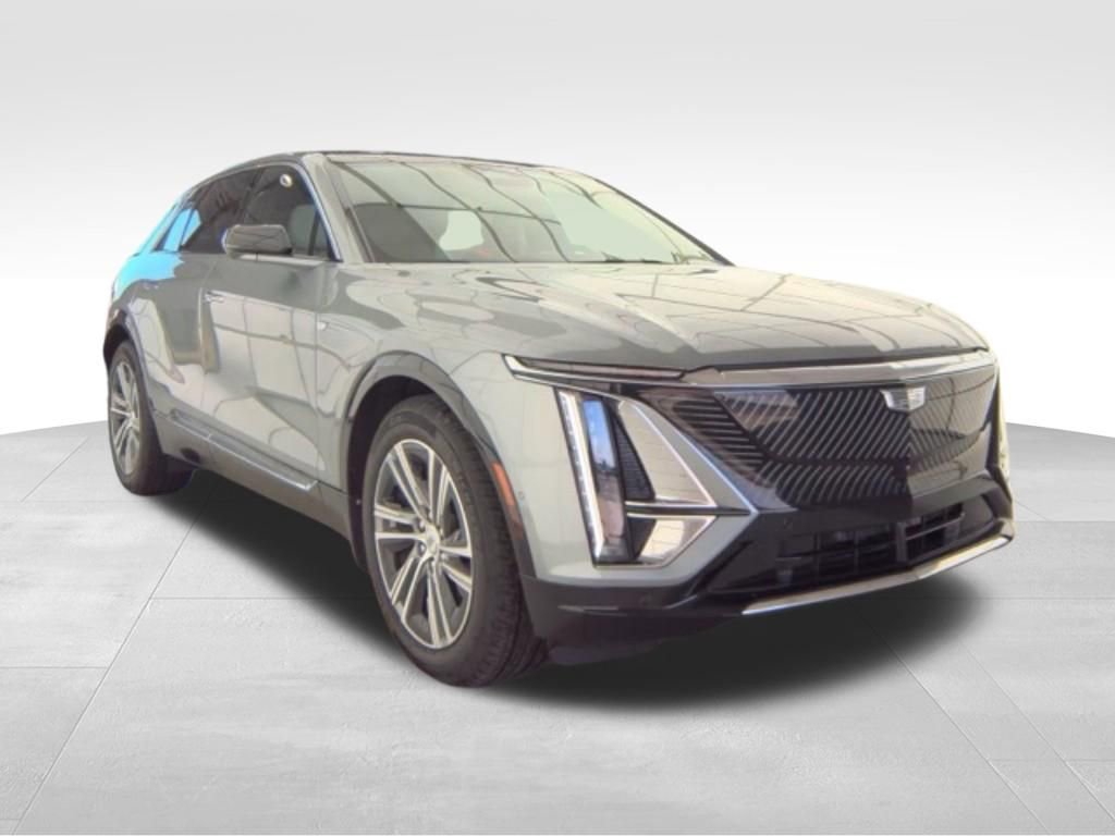 Used 2024 Cadillac Lyriq Luxury w/ LPO, Floor Liner Package AWD/4WD image 7