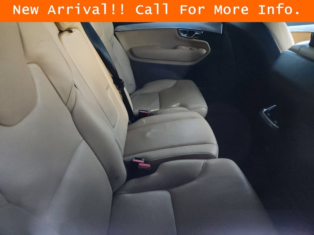 Used 2017 Volvo XC90 T6 Momentum w/ Vision Package AWD/4WD image 8
