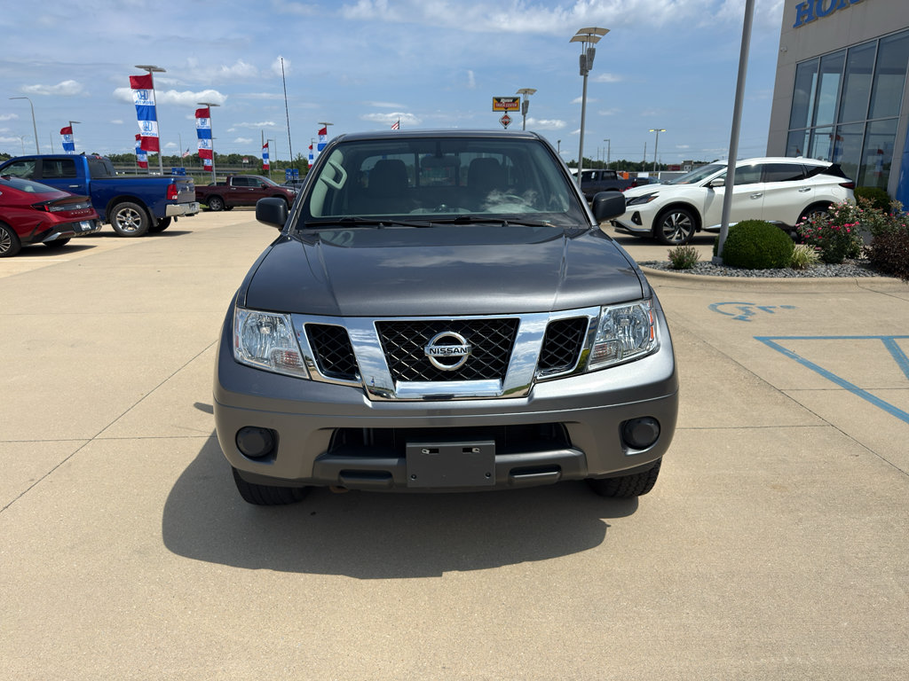 Used 2020 Nissan Frontier SV w/ SV Utility Package AWD/4WD image 2