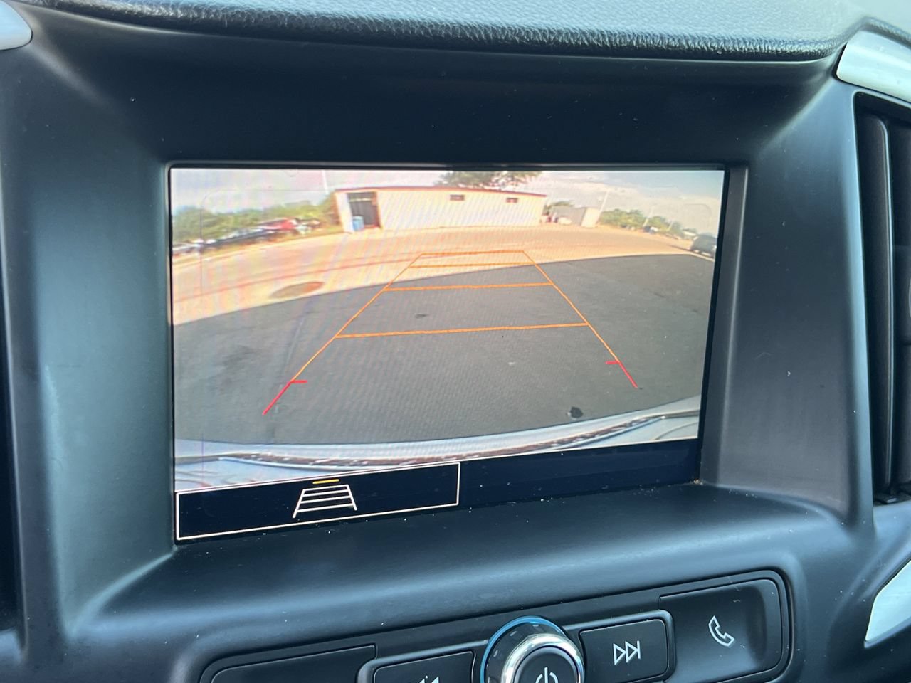 Used 2023 GMC Terrain SLE w/ Driver Convenience Package FWD image 14