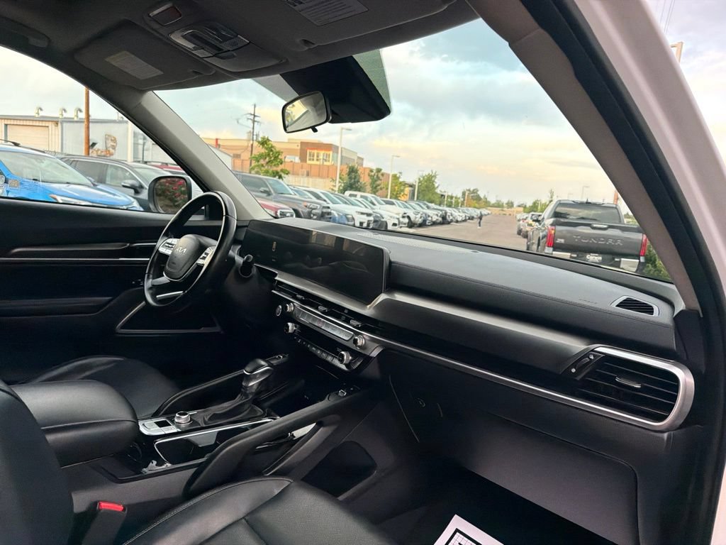 Used 2025 Kia Telluride S AWD/4WD image 11
