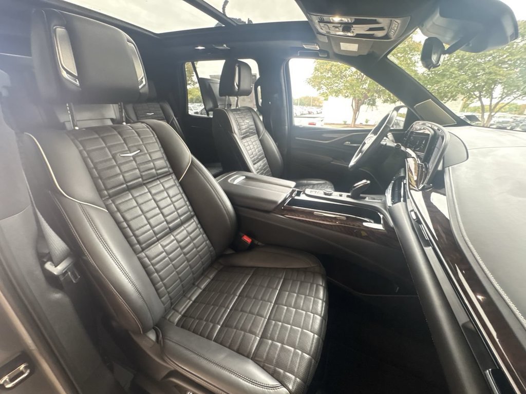 Certified 2023 Cadillac Escalade Premium Luxury Platinum AWD/4WD image 29