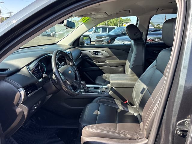 Used 2020 Chevrolet Traverse LT w/ LT Premium Package FWD image 6