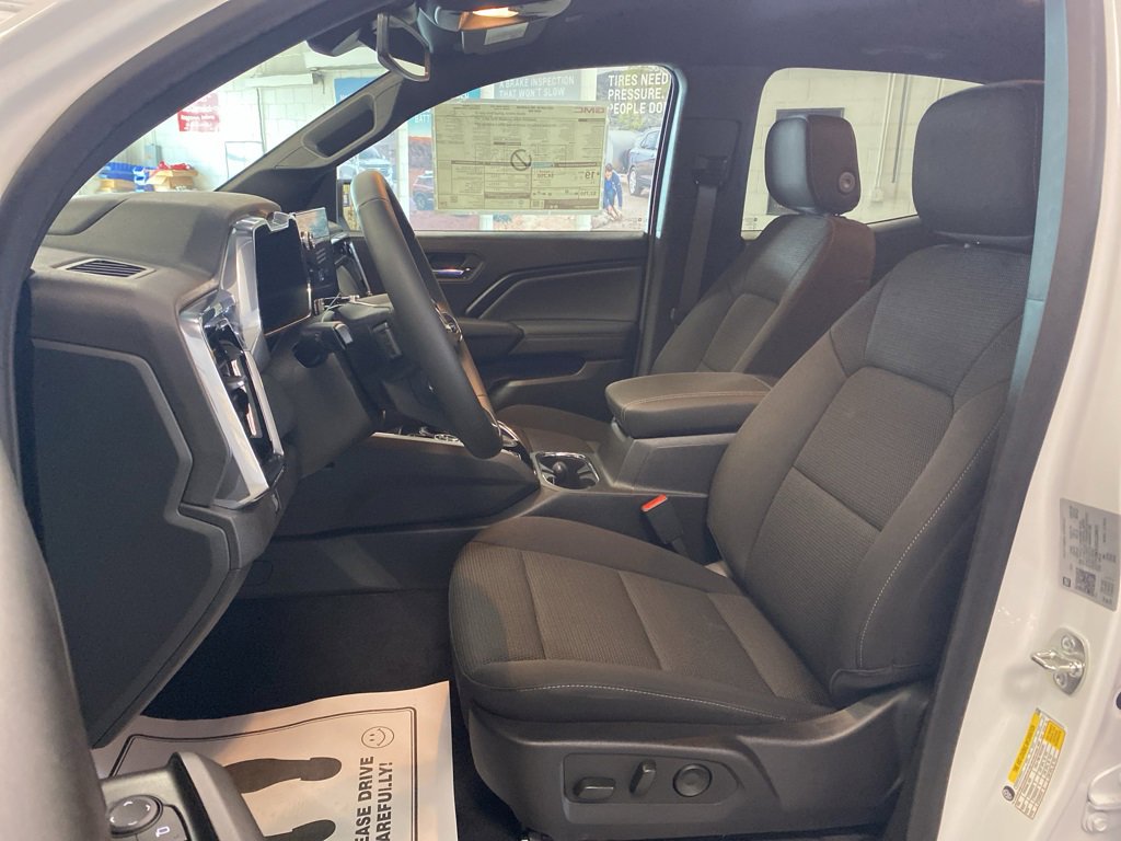 New 2025 GMC Canyon Elevation w/ Convenience Package image 10