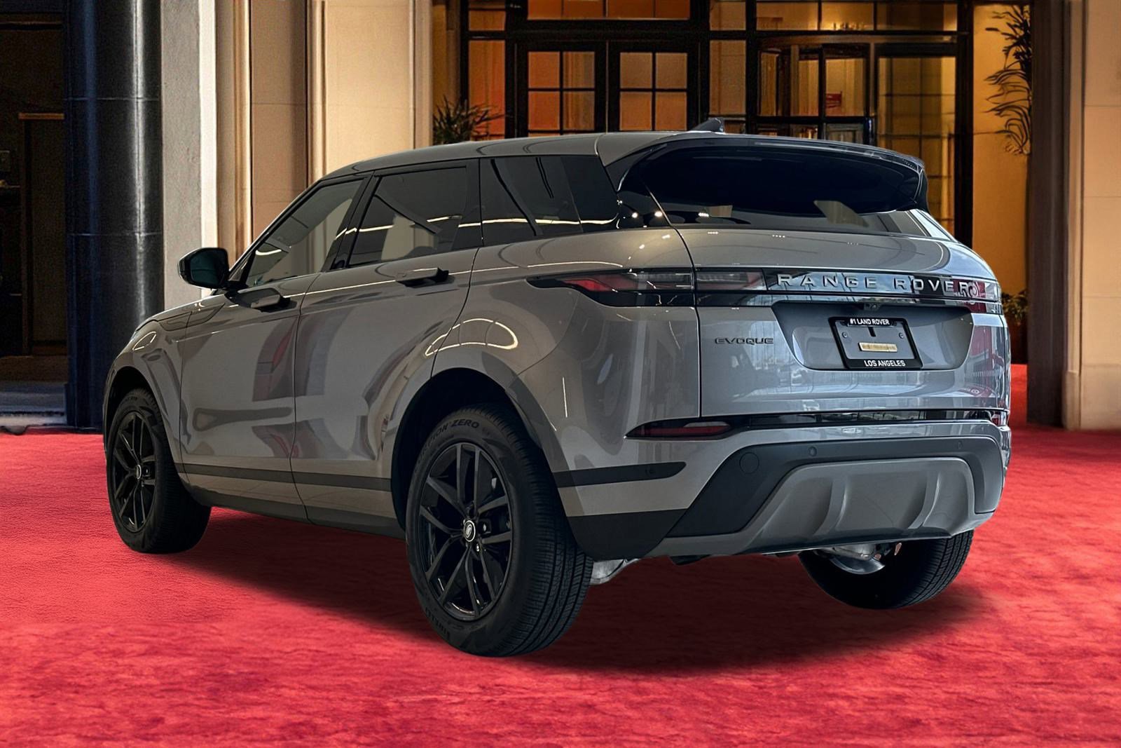 Used 2026 Land Rover Range Rover Evoque S image 4