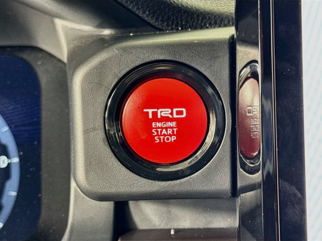 Used 2024 Toyota Tacoma TRD Sport w/ TRD Sport Premium Package AWD/4WD image 29