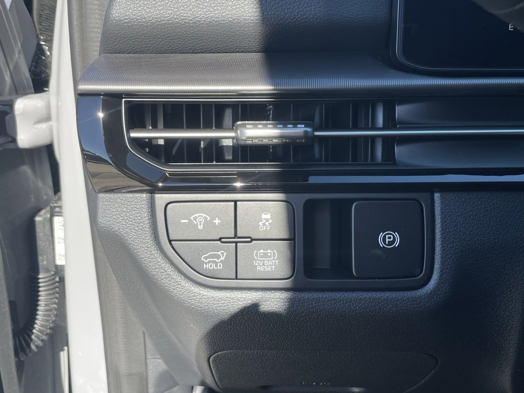 New 2026 Kia Sportage EX image 10